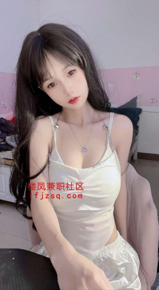 巨乳萝莉刚下海不久好紧好粉敏感夹吸舒服