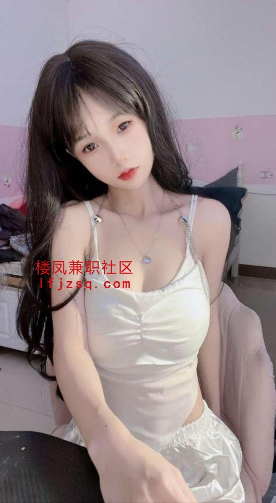 大胸巨乳萝莉刚破处不久好紧好敏感