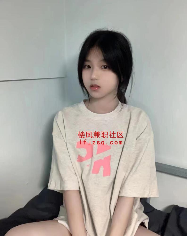 00后粉嫩邻家妹妹刚破处下海小萝莉真的太粉嫩
