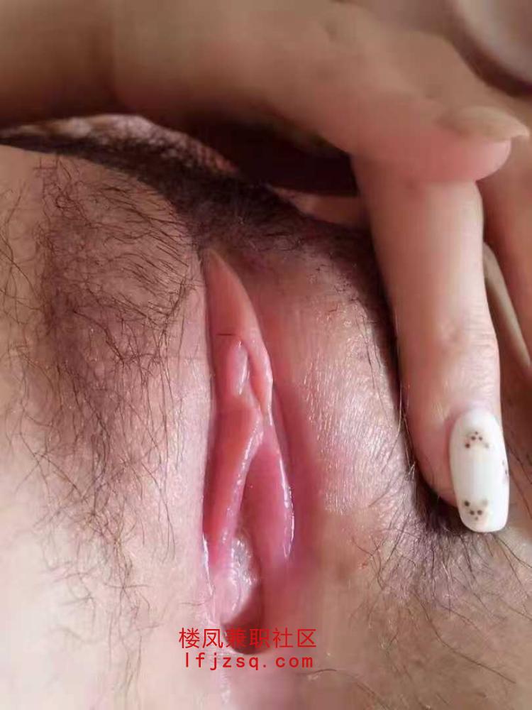 粉嫩学生萝莉刚下海真的好甜美好紧