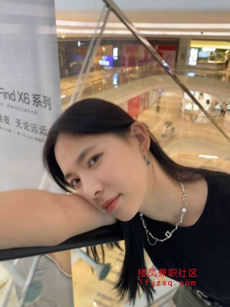 制服御姐妹子