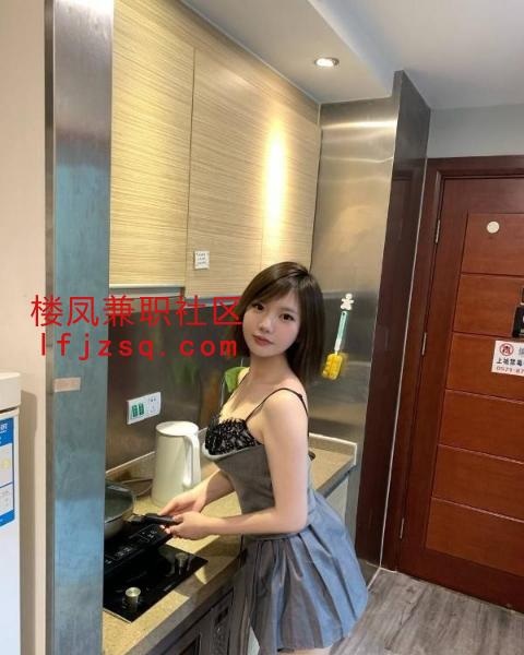 身材苗条风骚妹子