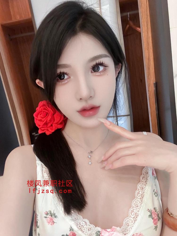 粉嫩会喷水的05后