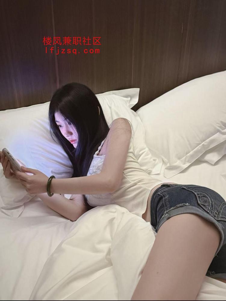 美臀水嫩紧致邻家小妹