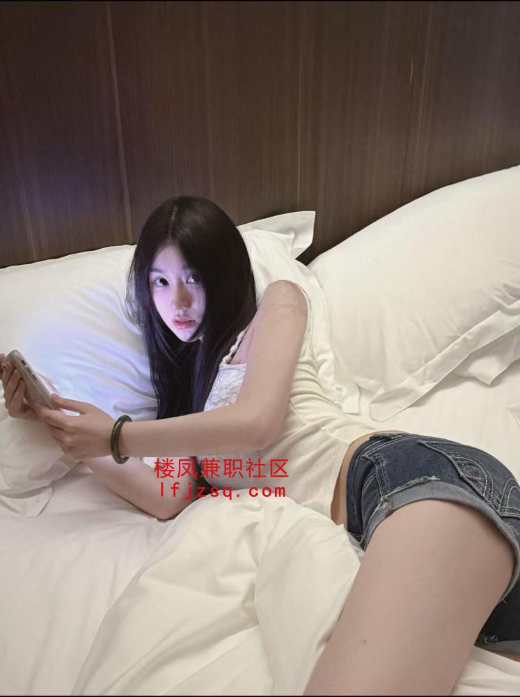 美臀水嫩紧致邻家小妹