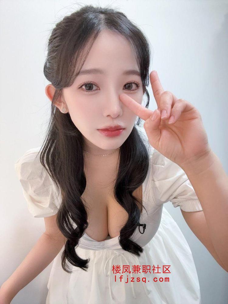 00后辣妹粉鲍鱼水多穴紧