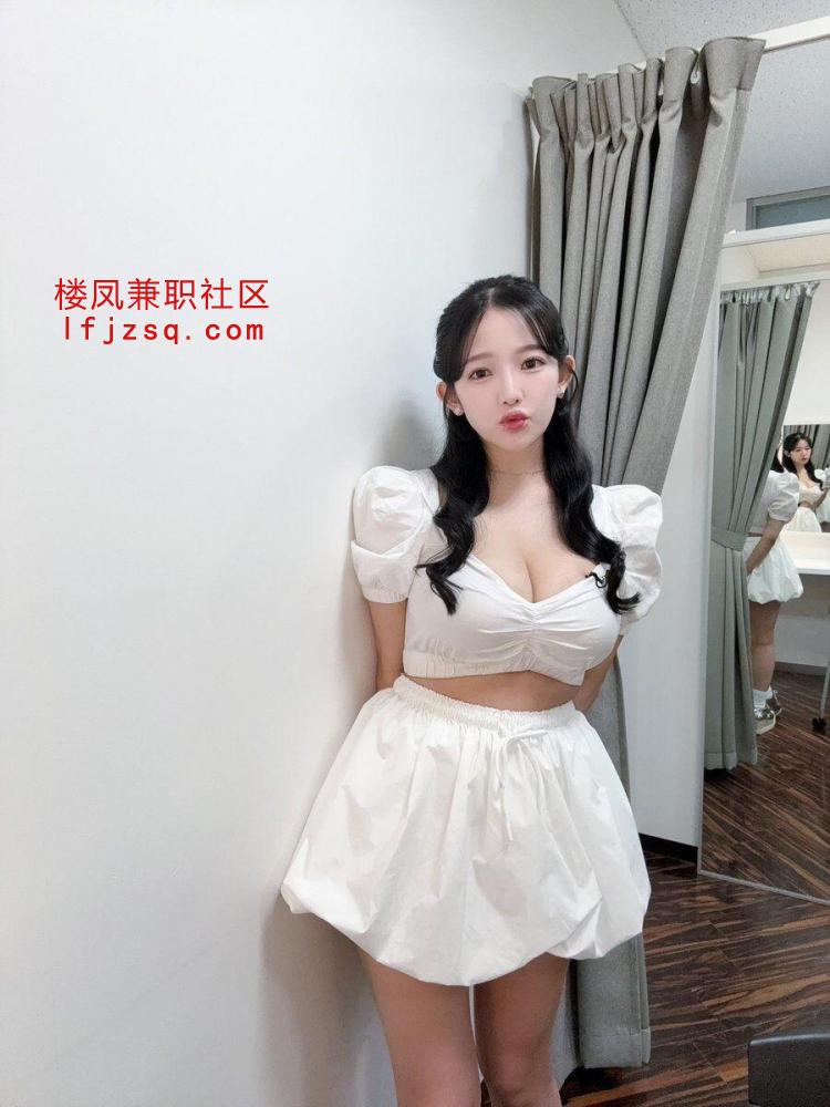 00后辣妹粉鲍鱼水多穴紧