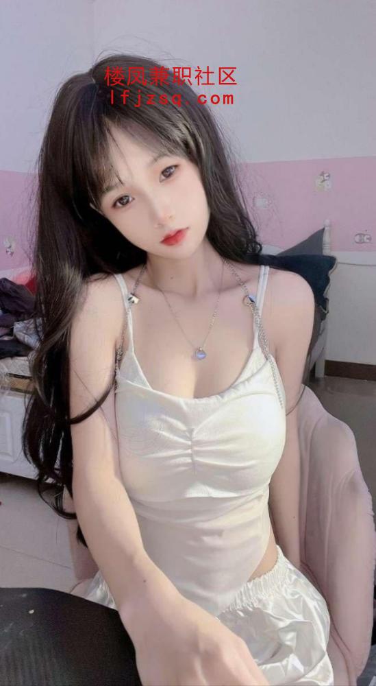 大胸萝莉刚破处下海好紧好会高潮夹吸