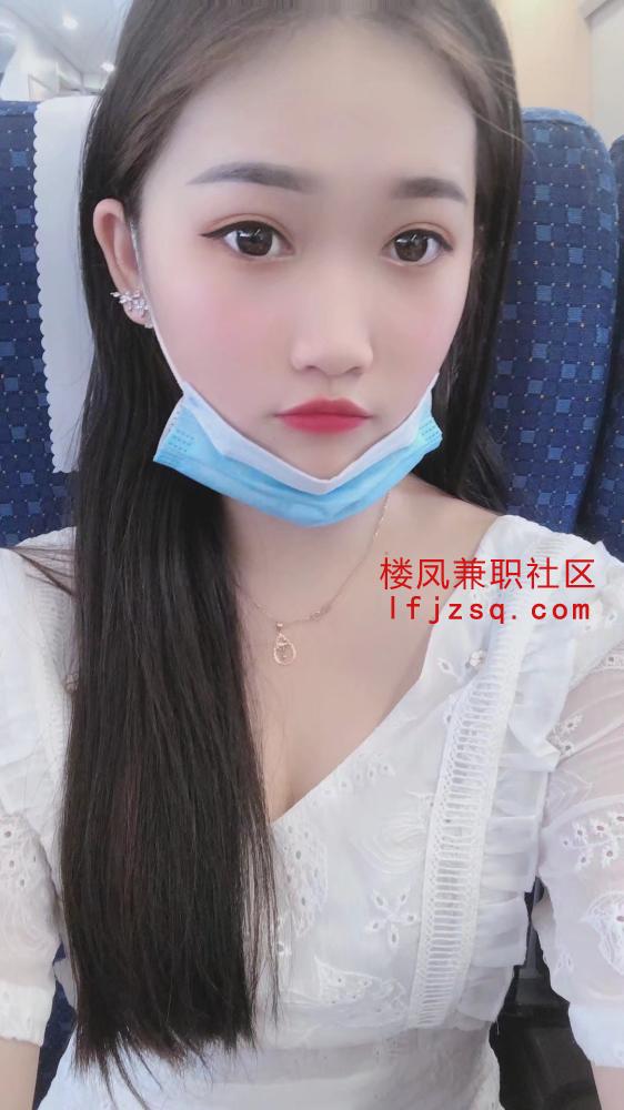 草房清纯甜美学妹短期兼职