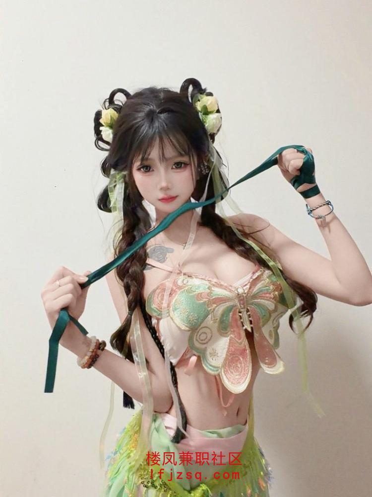 重庆大胸翘臀骚货干净又紧致