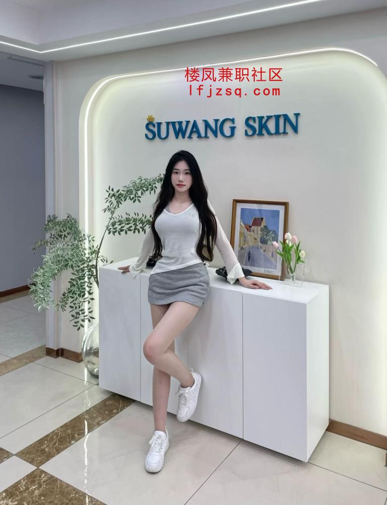 武侯区长腿大胸高颜值美女