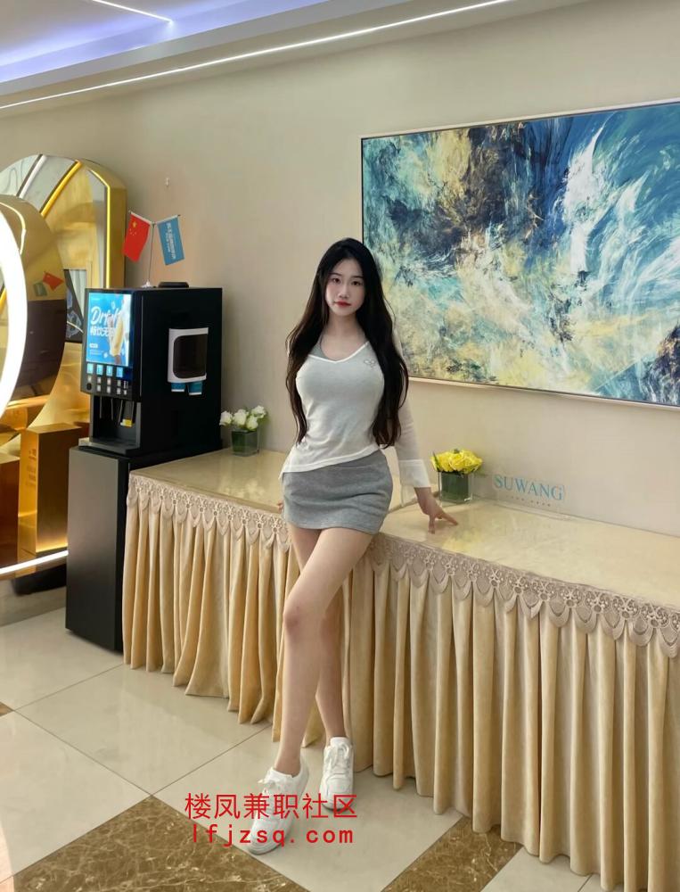武侯区长腿大胸高颜值美女