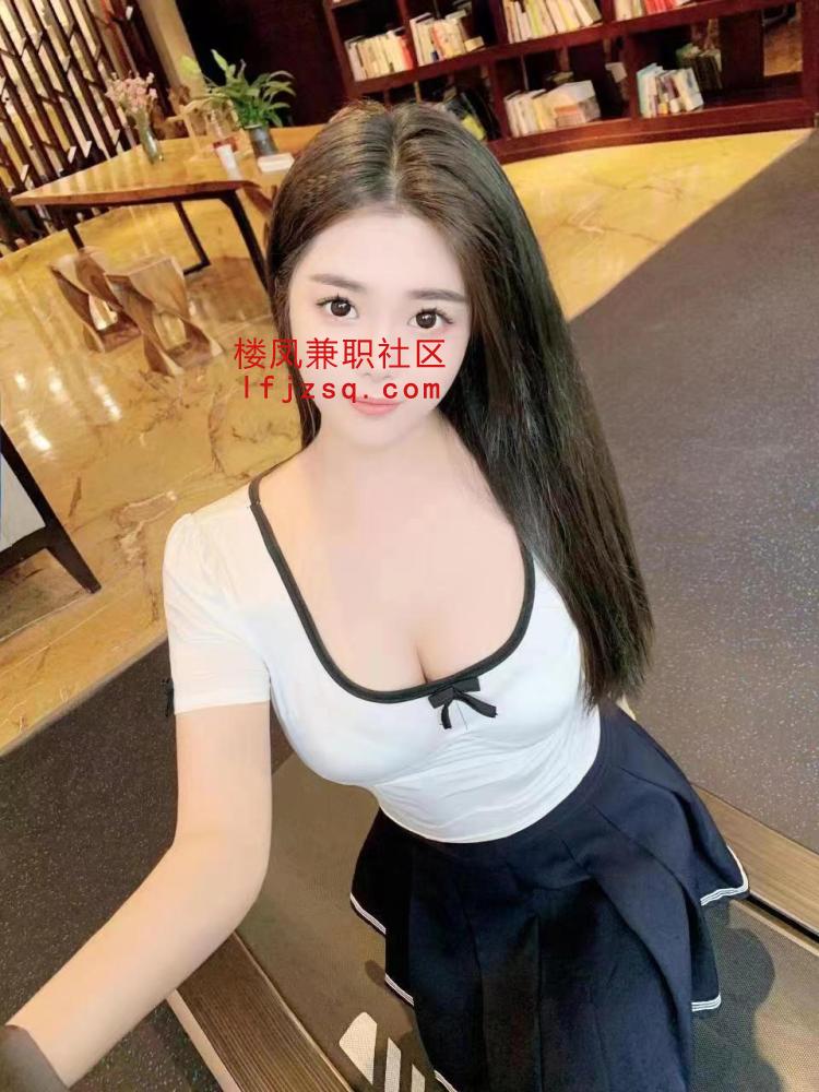 妹子颜值给力鲍鱼水多