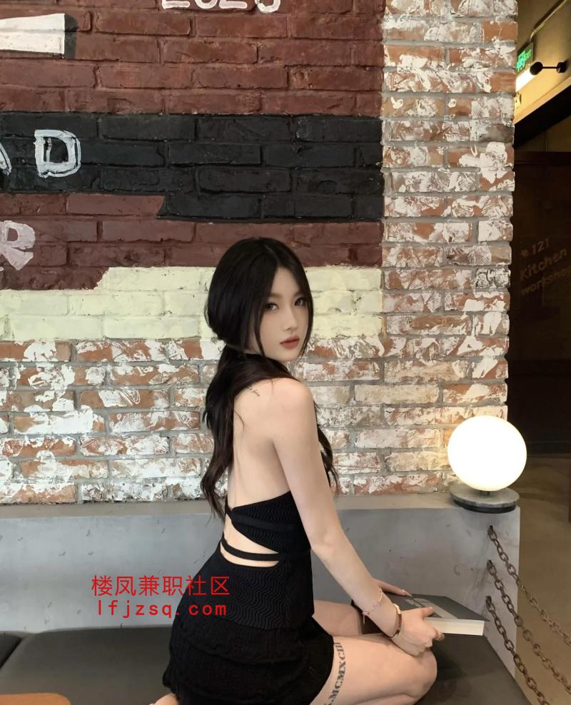 性感迷人嫩妹大长腿后入神器