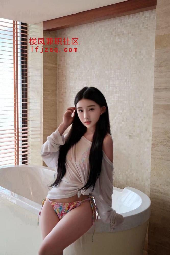情趣嫩穴白臀