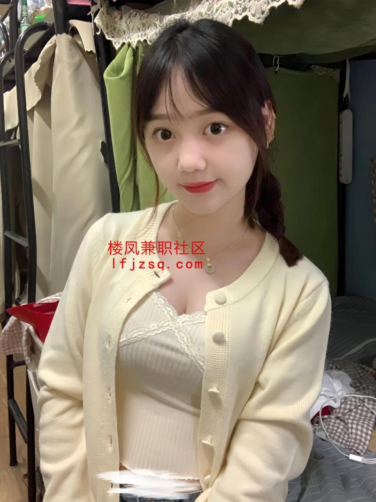 00后大白奶野格熟妇