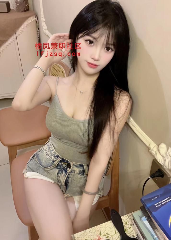 嫩妹子青春正好三点粉嫩，羞涩新小妹妹小穴粉嫩耐操