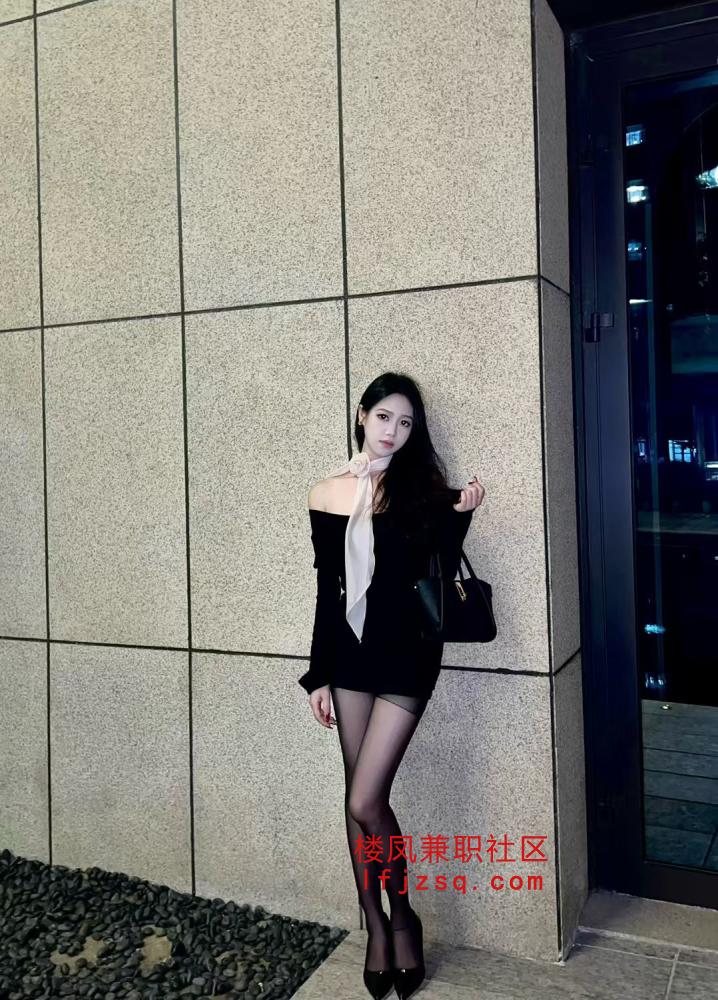 长腿黑丝御姐极致诱惑