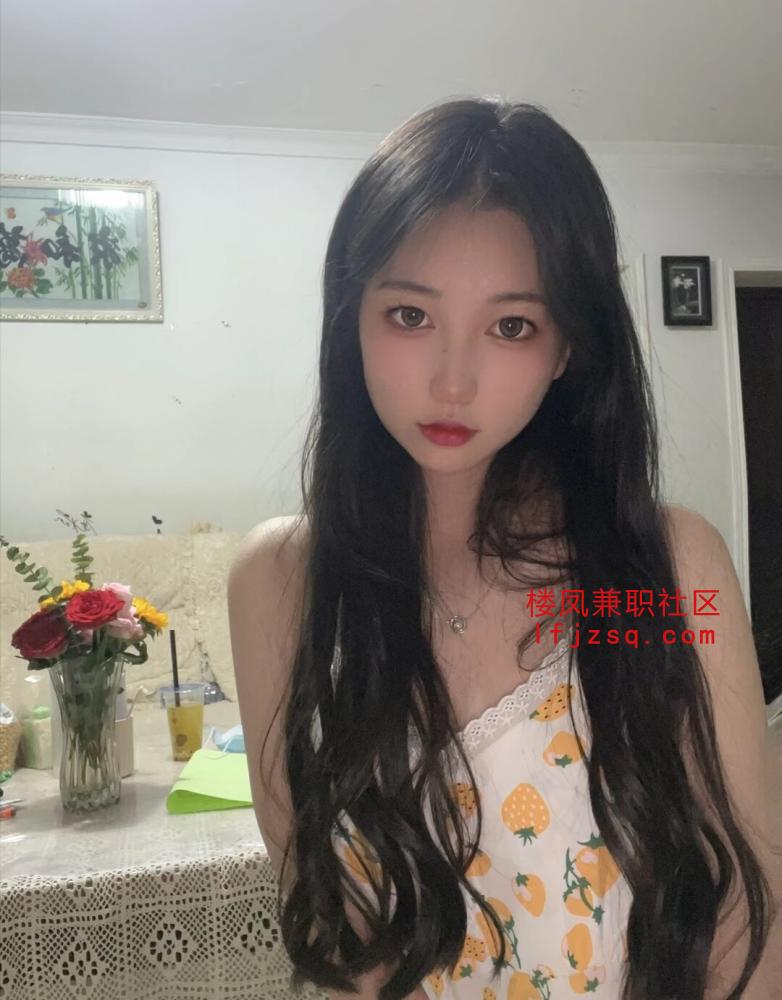 金水00后甜美粉嫩小姑娘