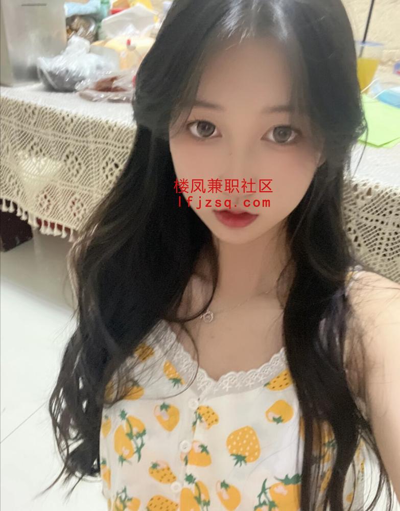 金水00后甜美粉嫩小姑娘