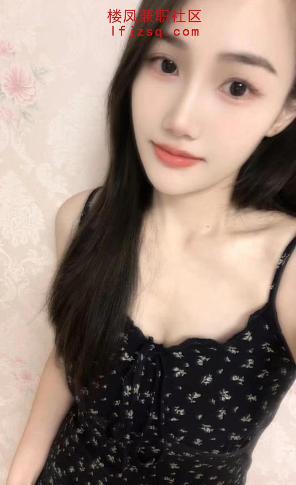 大胸颜值小姐姐