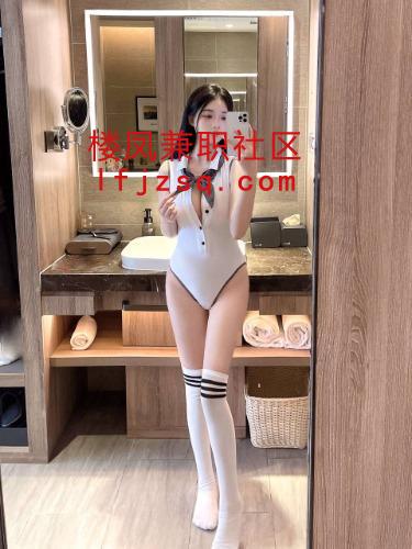 肤白貌美老板娘