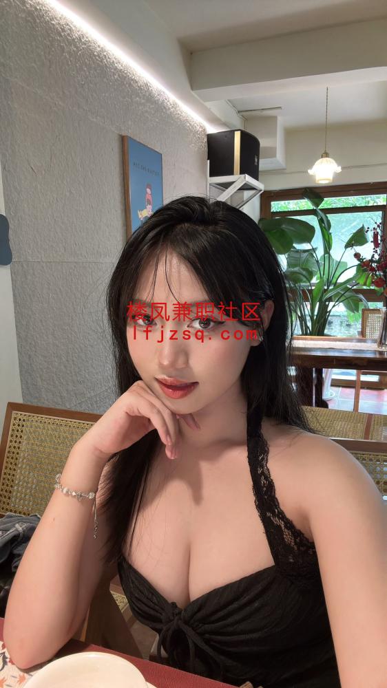 精选清纯粉嫩小姐姐