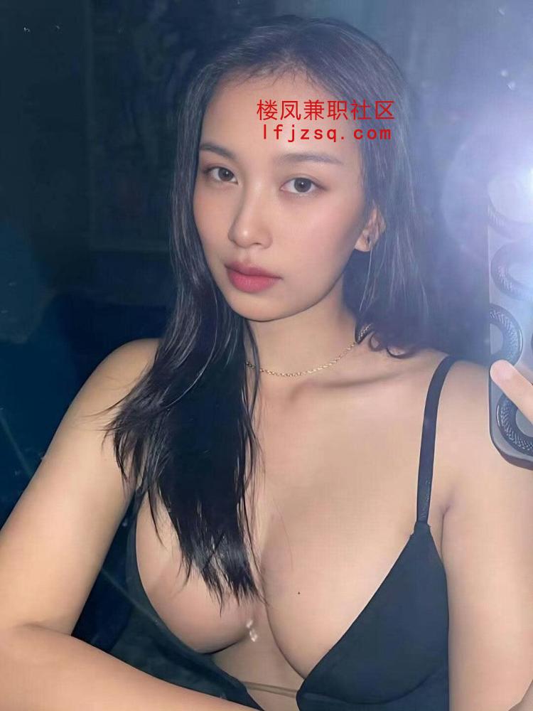 巨乳性瘾逼水直流