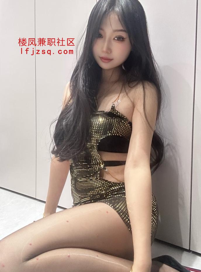 人美声甜服务好，骚嫩00后逼逼又紧又滑烫记吧