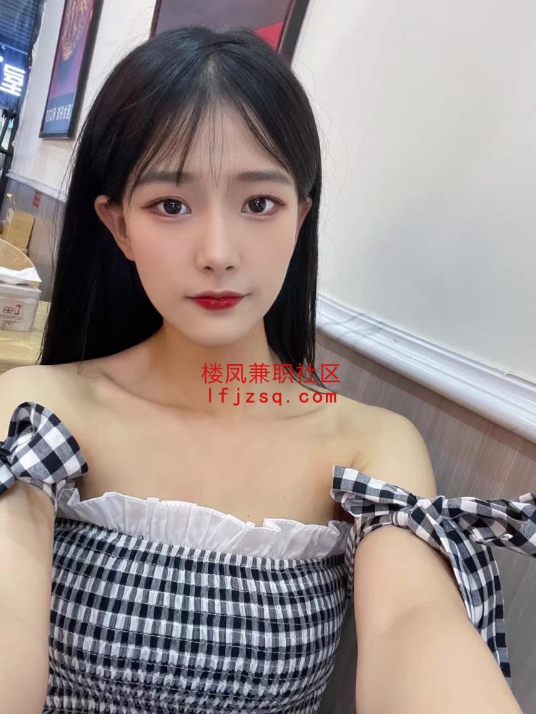清纯高颜值性感御姐
