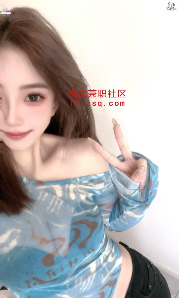 甜美黑丝嫩妹巨乳制服诱惑