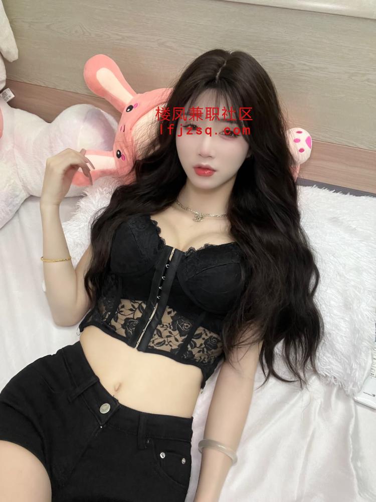 腰细大胸颜值担当的老师