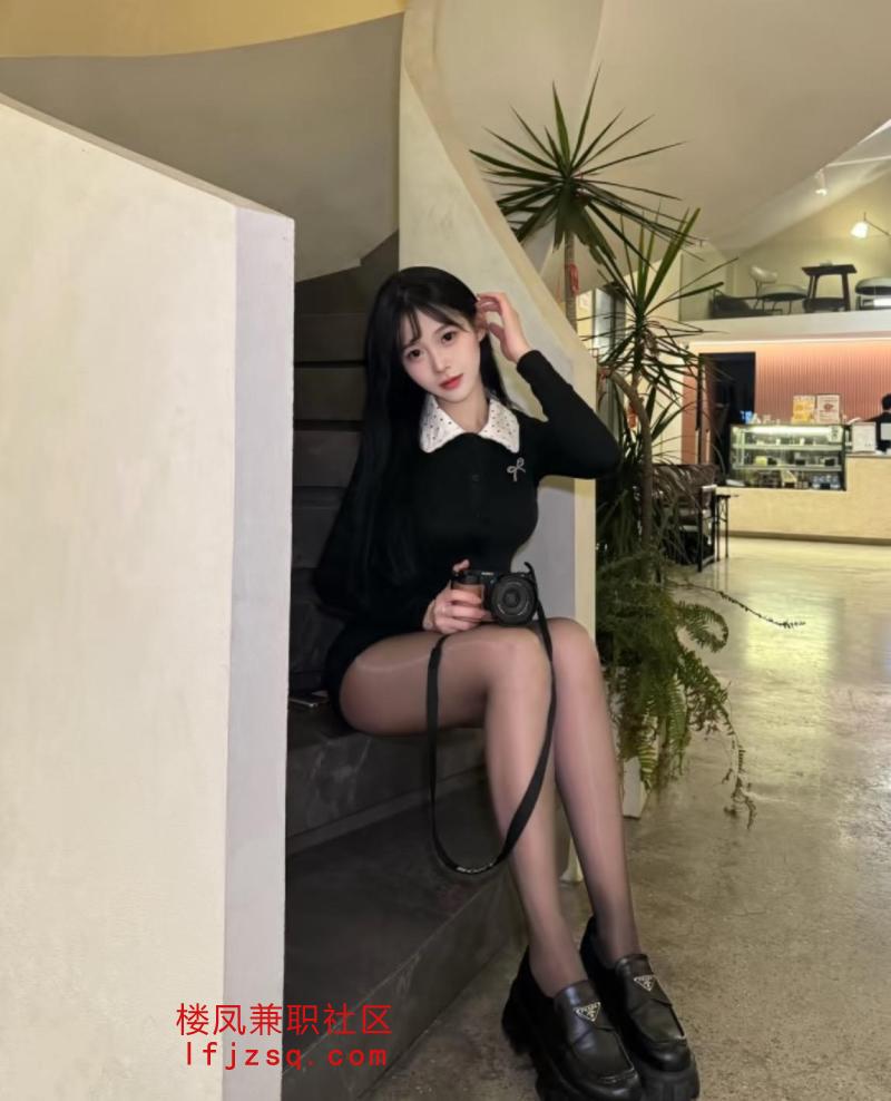 极品嫩妹性感很纯欲