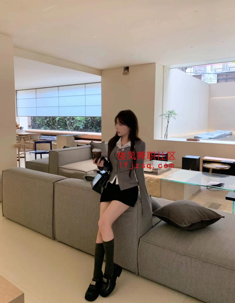黑丝韵味十足一线天