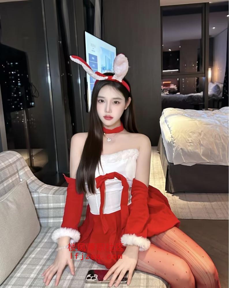 上舔下吸粉嫩多汁的纯女
