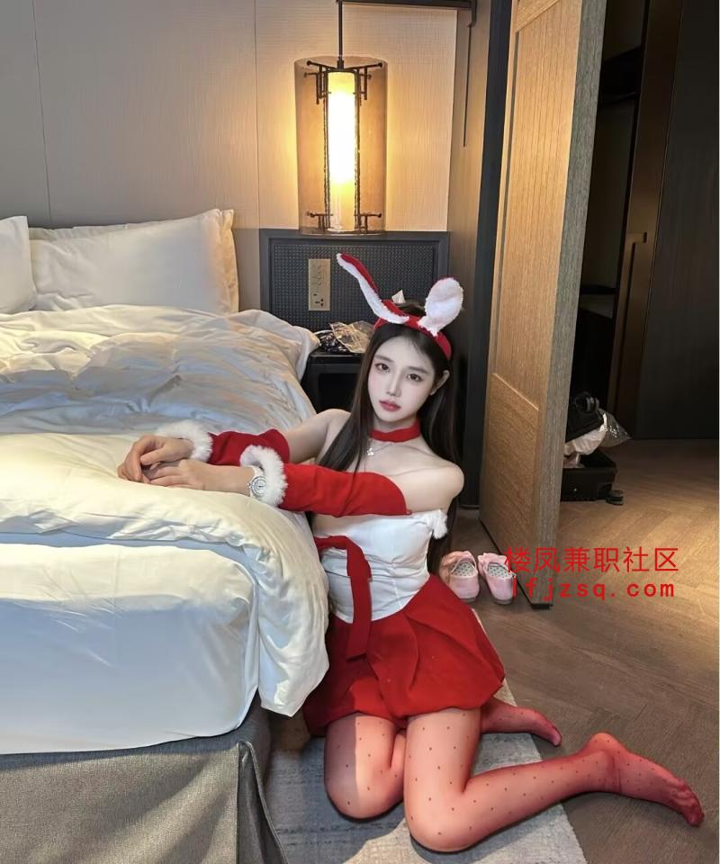 上舔下吸粉嫩多汁的纯女
