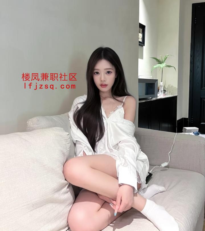 妹子性感水多嫩粉人漂亮