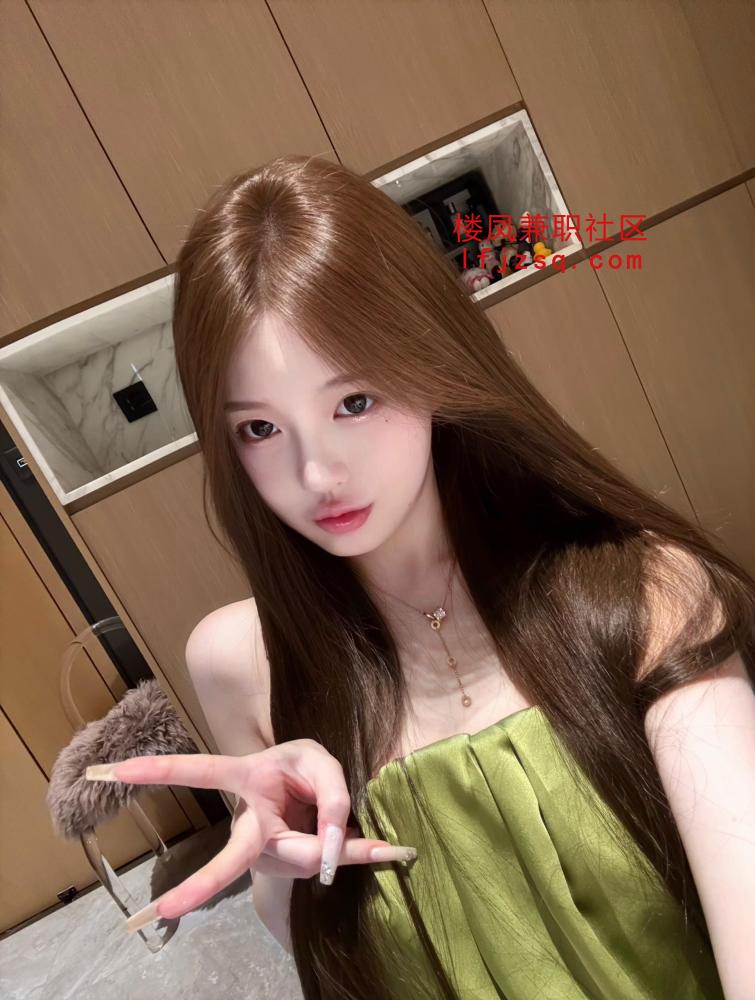 东阳高颜值气质美女