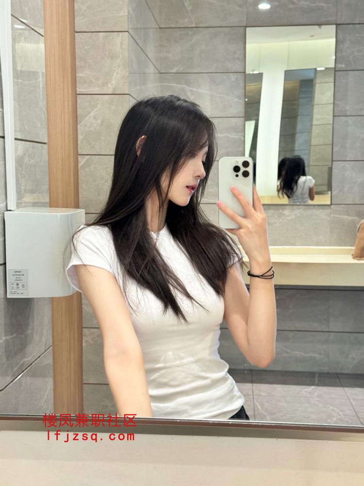 美乳小骚货身材丰满鲍鱼紧致汁水多