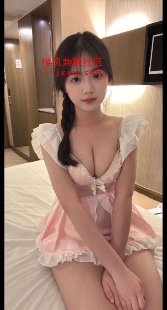 粉嫩萌妹护士水多敏感易高潮