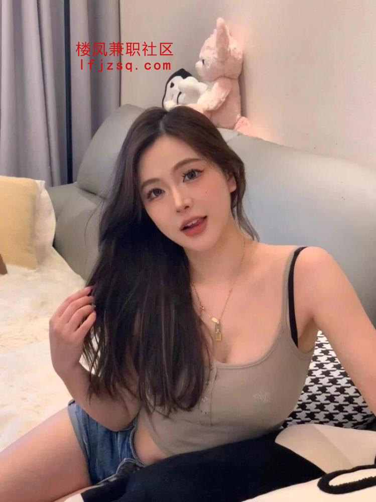 年轻水多性感妹子服务系