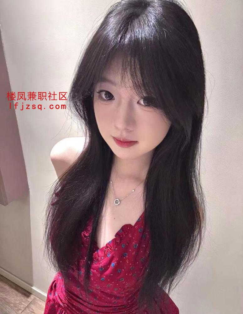 极品嫩妹粉鲍鱼水多穴紧
