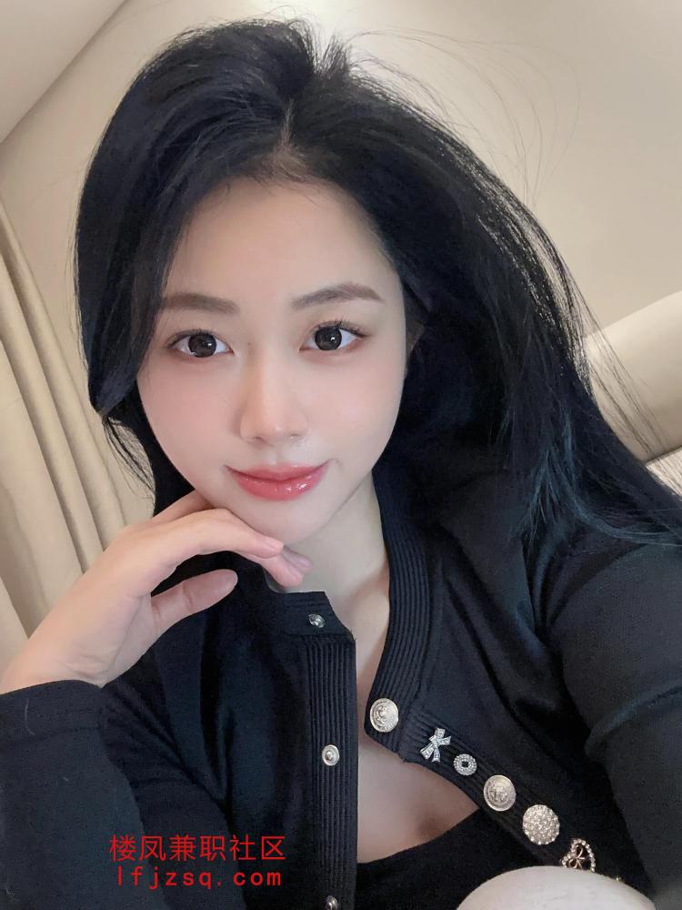 情趣翘臀风骚美少女