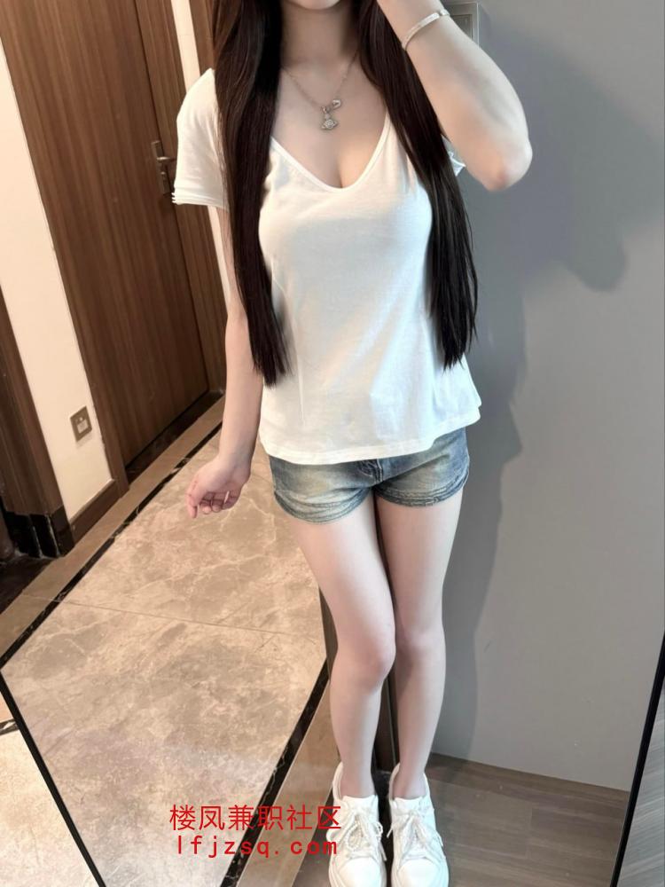 福州20岁极品小嫩妹乖巧可调教