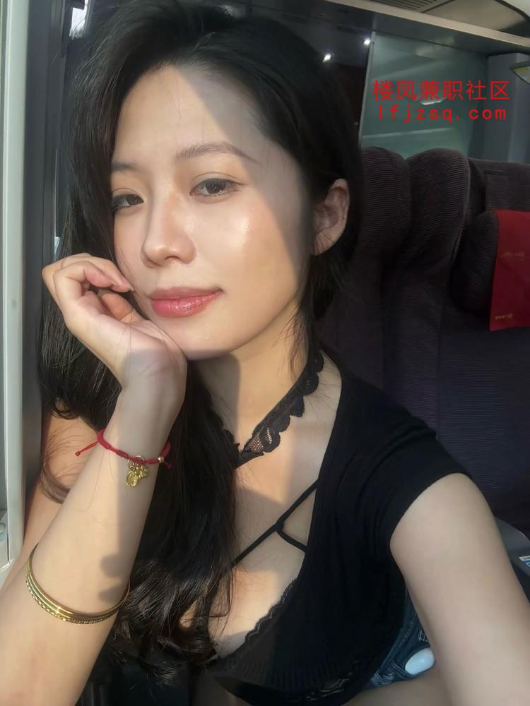 嫩穴紧致会夹耐草御姐