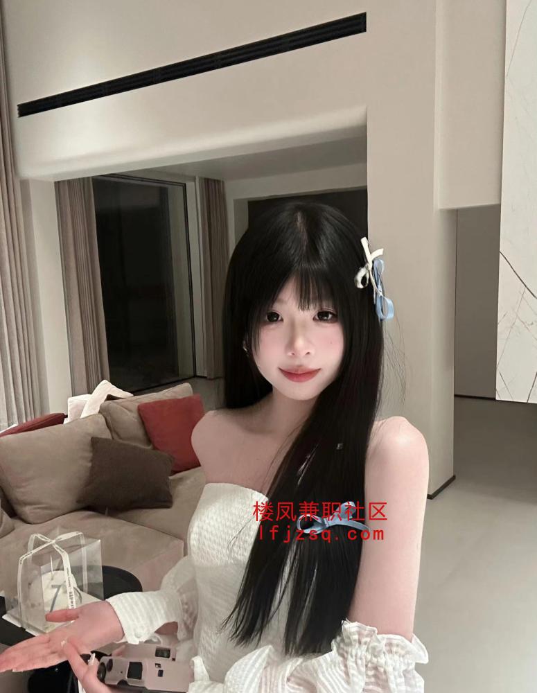 极品兼职嫩妹馒头逼可调教