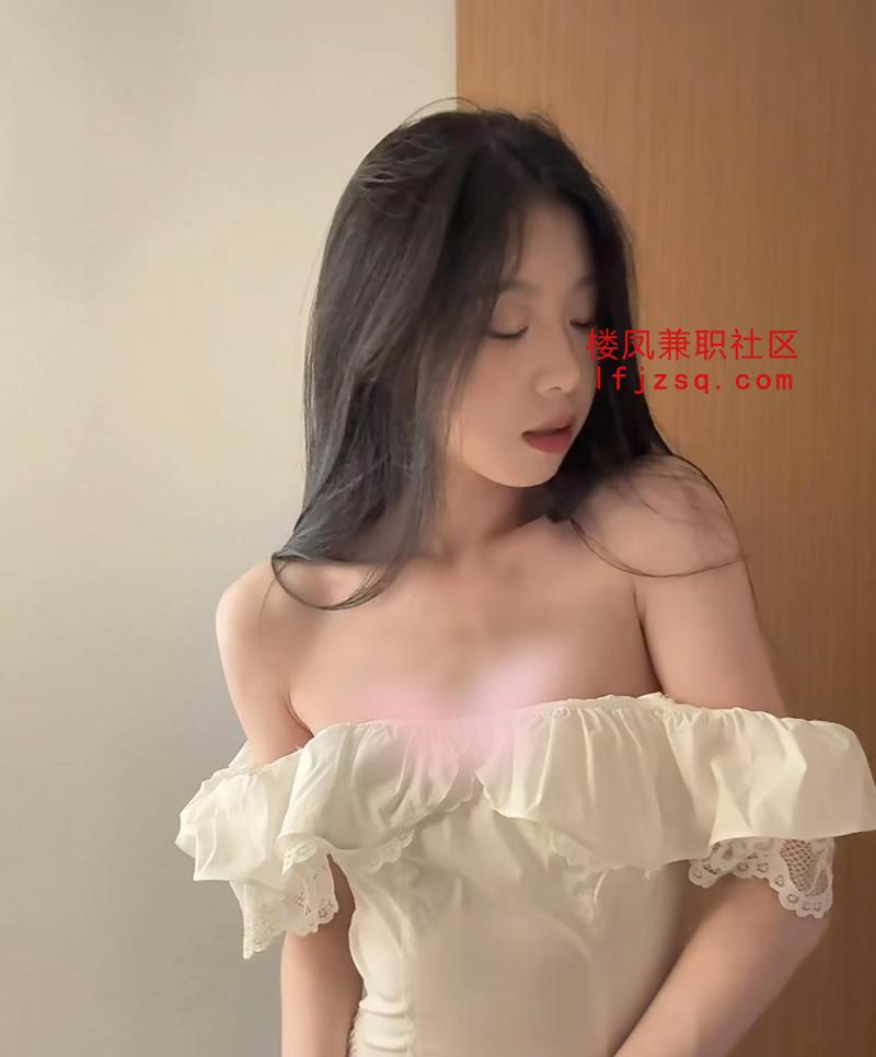 邻家性感嫩逼小姐姐兼职