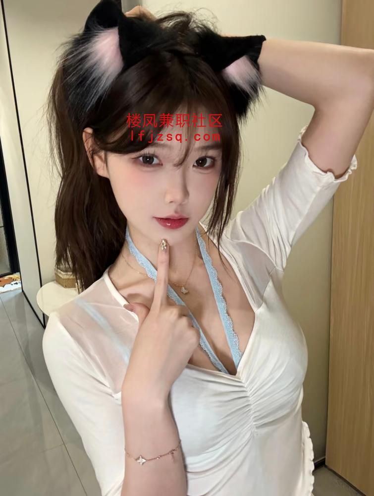 小穴粉嫩 颜值担当，敏感体质.丰满B紧水又多