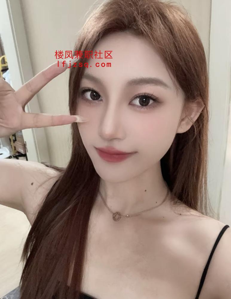 兼职小迷妹清甜型肤白貌美