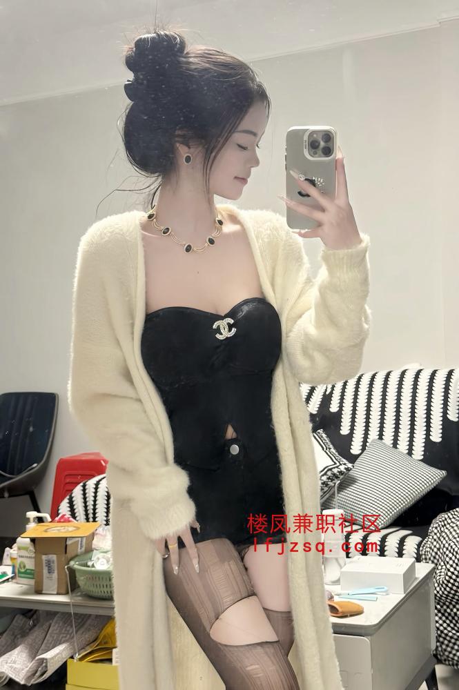 潮吹姐姐水多逼紧身材好